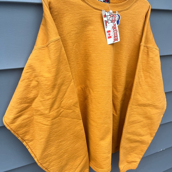 Bruzer Sports Gear Crewneck / NWT / L-XL - Picture 2 of 6